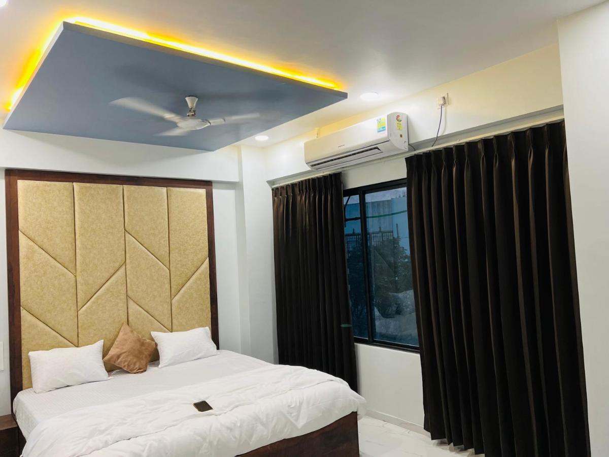 Hotel New City Light Surat Zewnętrze zdjęcie