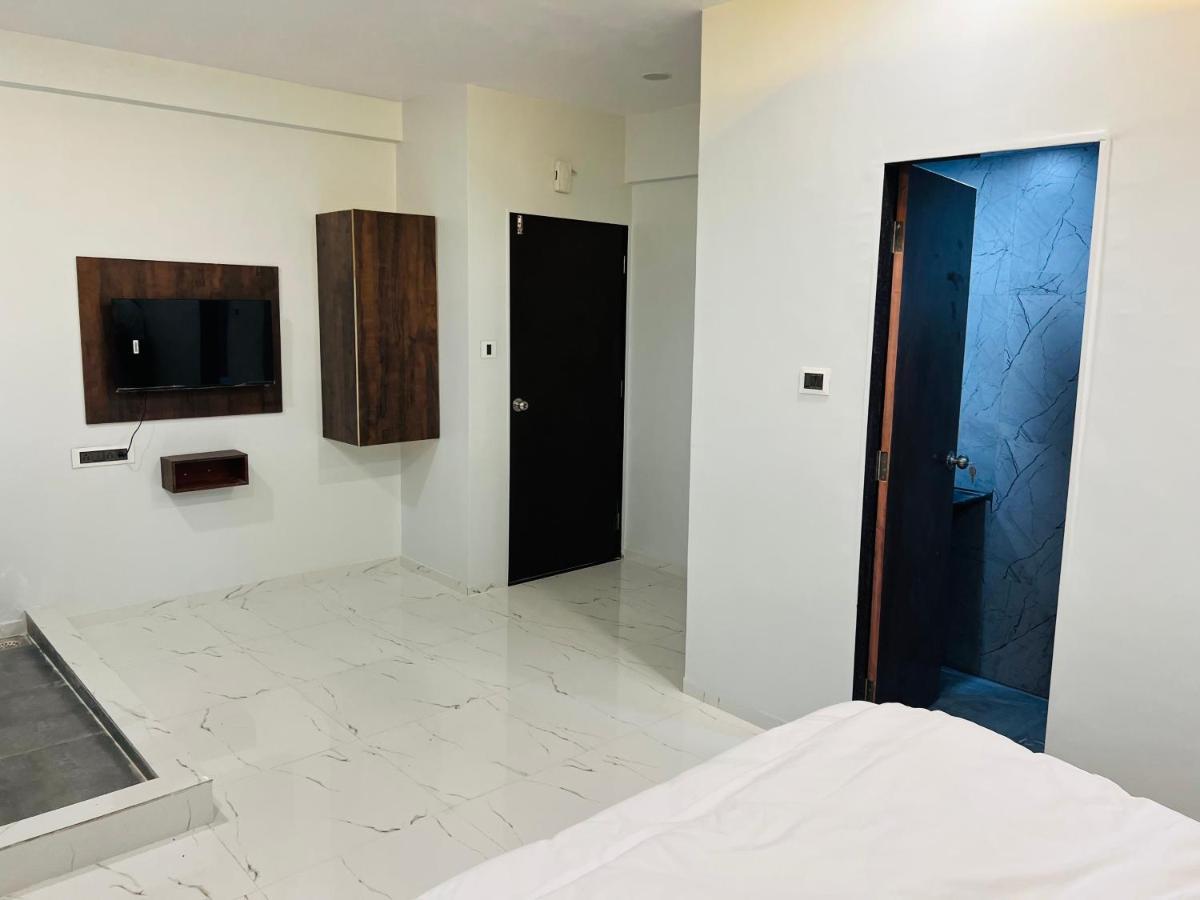 Hotel New City Light Surat Zewnętrze zdjęcie